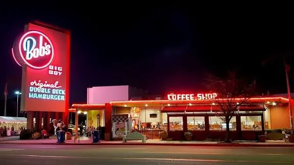 Bob's Big Boy 70-foot neon tower sign in Burbank