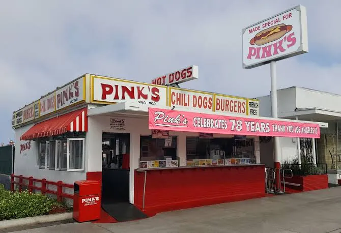 Pink's Hot Dogs stand on La Brea Avenue