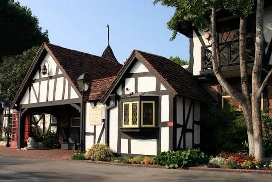Storybook Style exterior of the Tam O'Shanter in Atwater Village