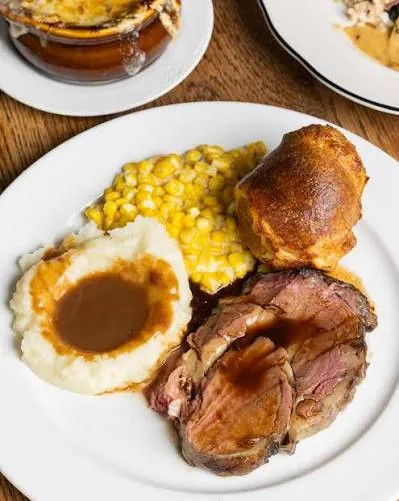 Prime rib with Yorkshire pudding at the Tam O'Shanter